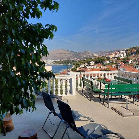 Apartments Gracia & Toni Трогир Екстериор снимка