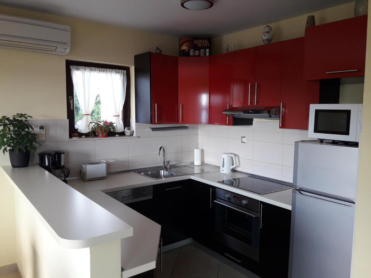 Apartments Gracia & Toni Трогир Екстериор снимка