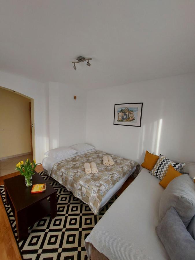 Apartments Gracia & Toni Трогир Екстериор снимка