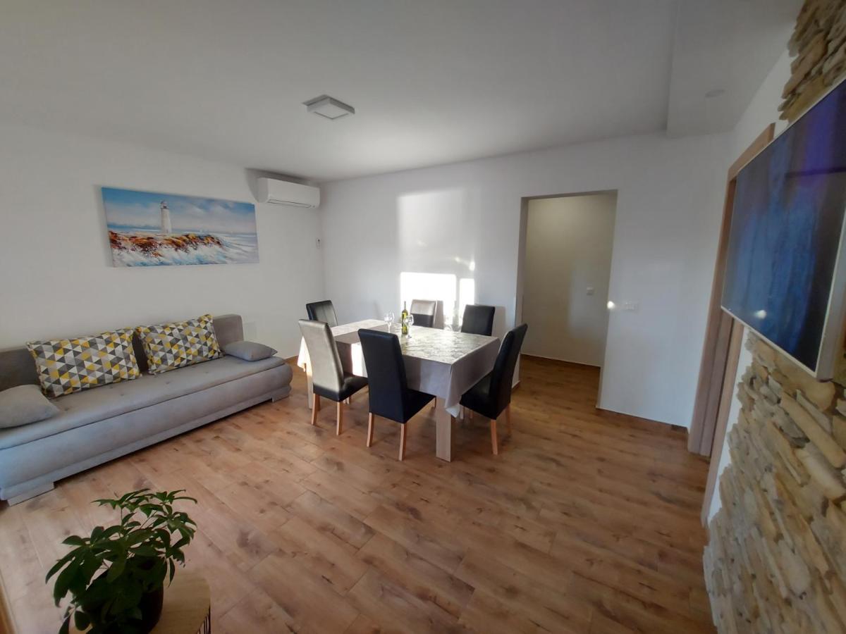 Apartments Gracia & Toni Трогир Екстериор снимка