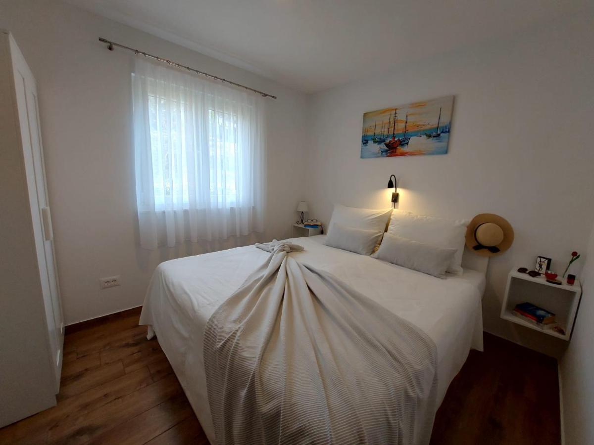 Apartments Gracia & Toni Трогир Екстериор снимка
