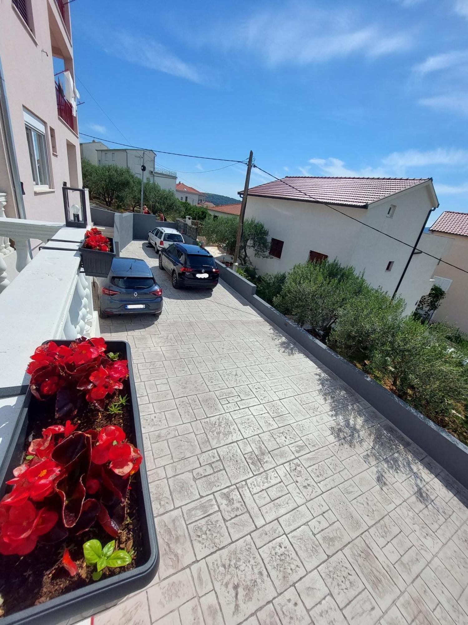 Apartments Gracia & Toni Трогир Екстериор снимка