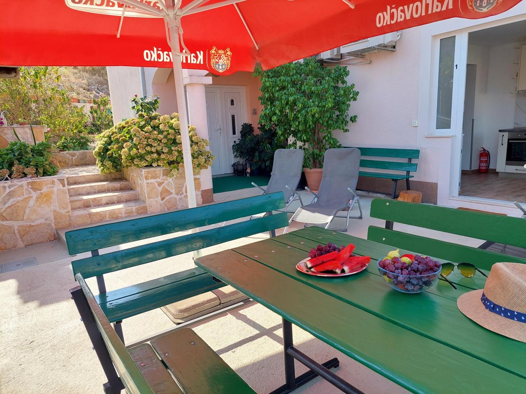 Apartments Gracia & Toni Трогир Екстериор снимка