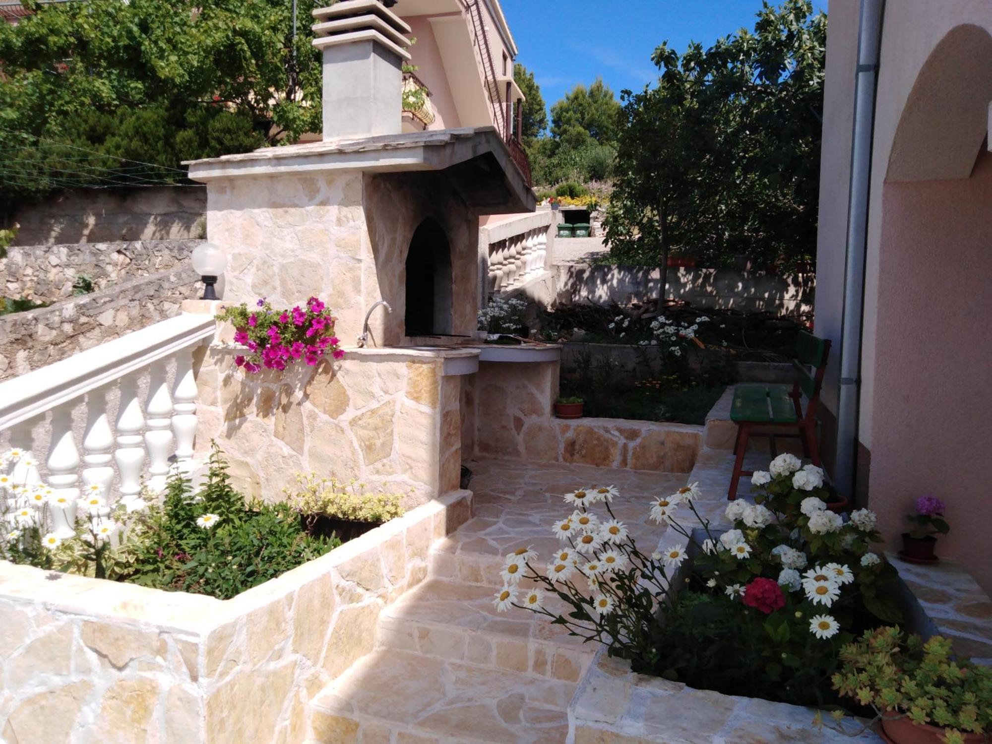Apartments Gracia & Toni Трогир Екстериор снимка