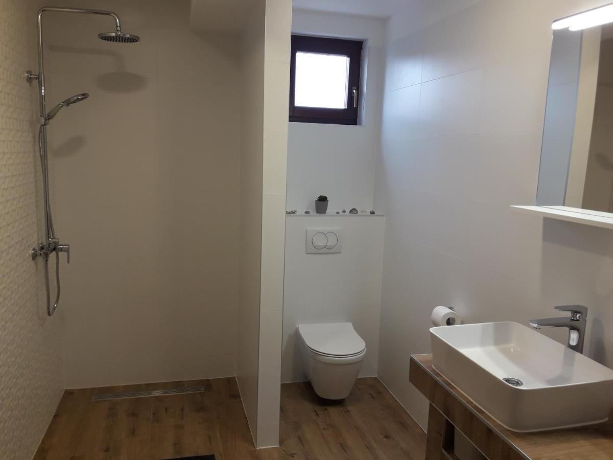 Apartments Gracia & Toni Трогир Екстериор снимка